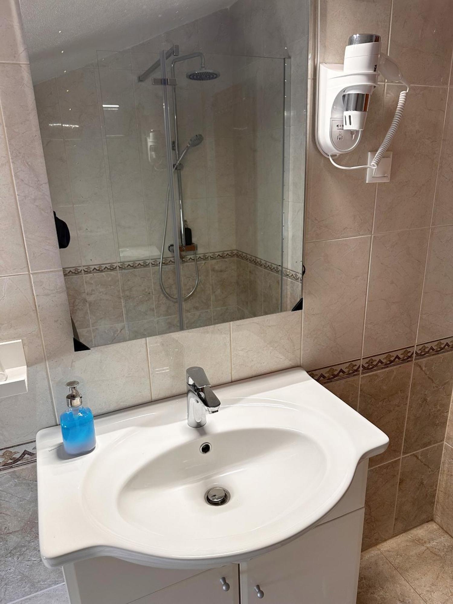 Apartments Grgic Zrnovo Extérieur photo